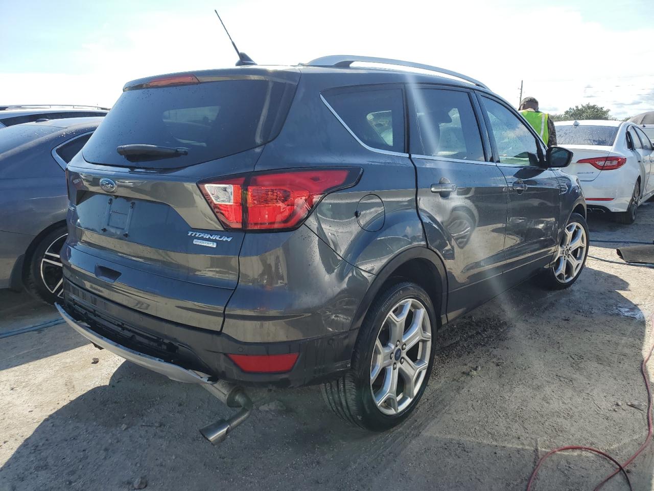 2019 Ford Escape VIN 1FMCU0J95KUB95132 Copart auction photo, water/flood damage thumbnail 3