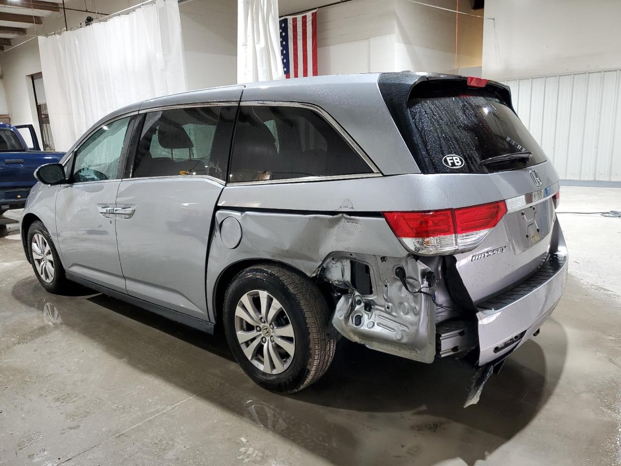 2017 Honda Odyssey VIN 5FNRL5H39HB008640 Copart auction photo, side / rear end damage thumbnail 2