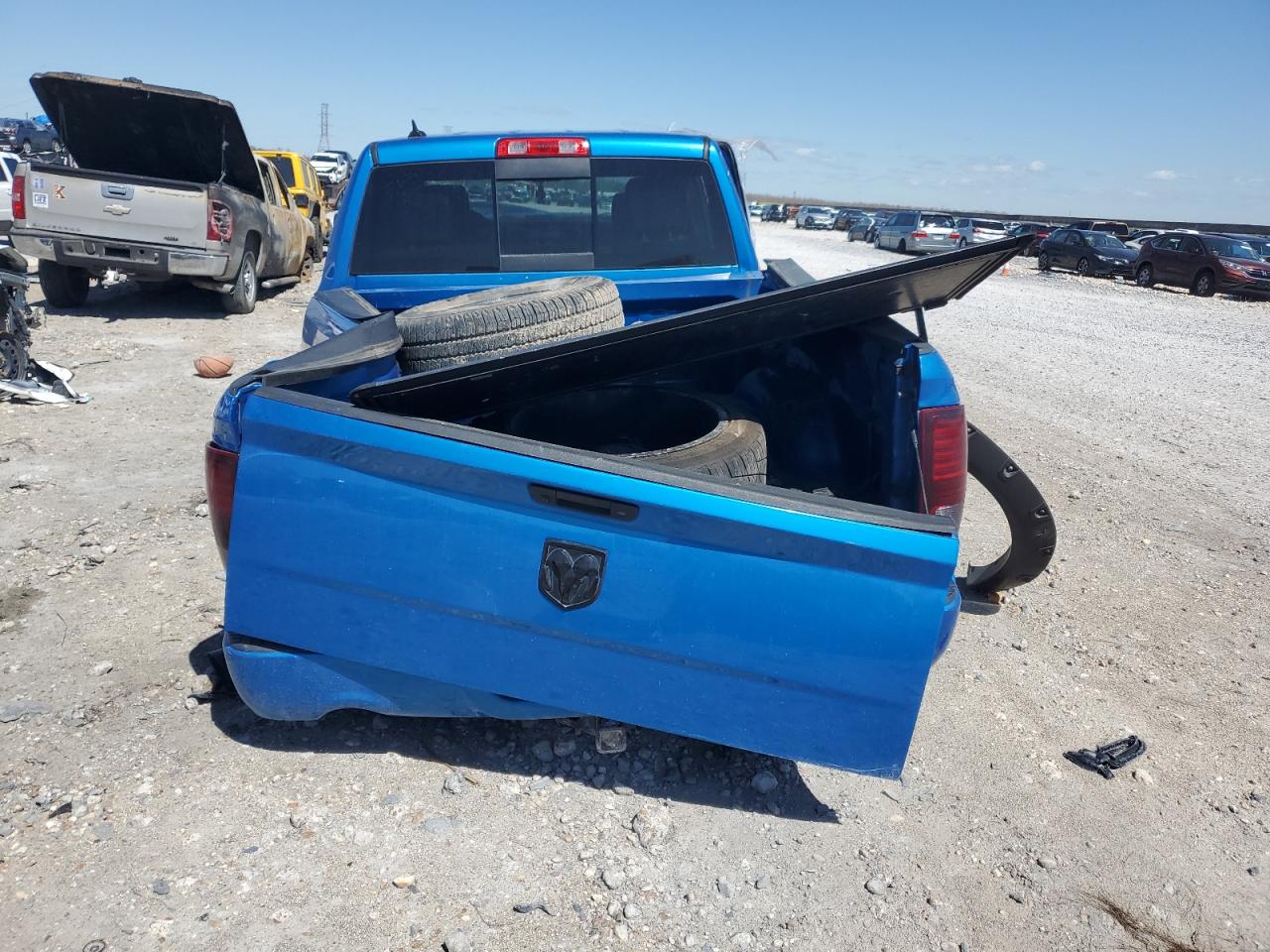 2018 RAM 1500 VIN 1C6RR6MT8JS195234 Copart auction photo, rear end / side damage thumbnail 6