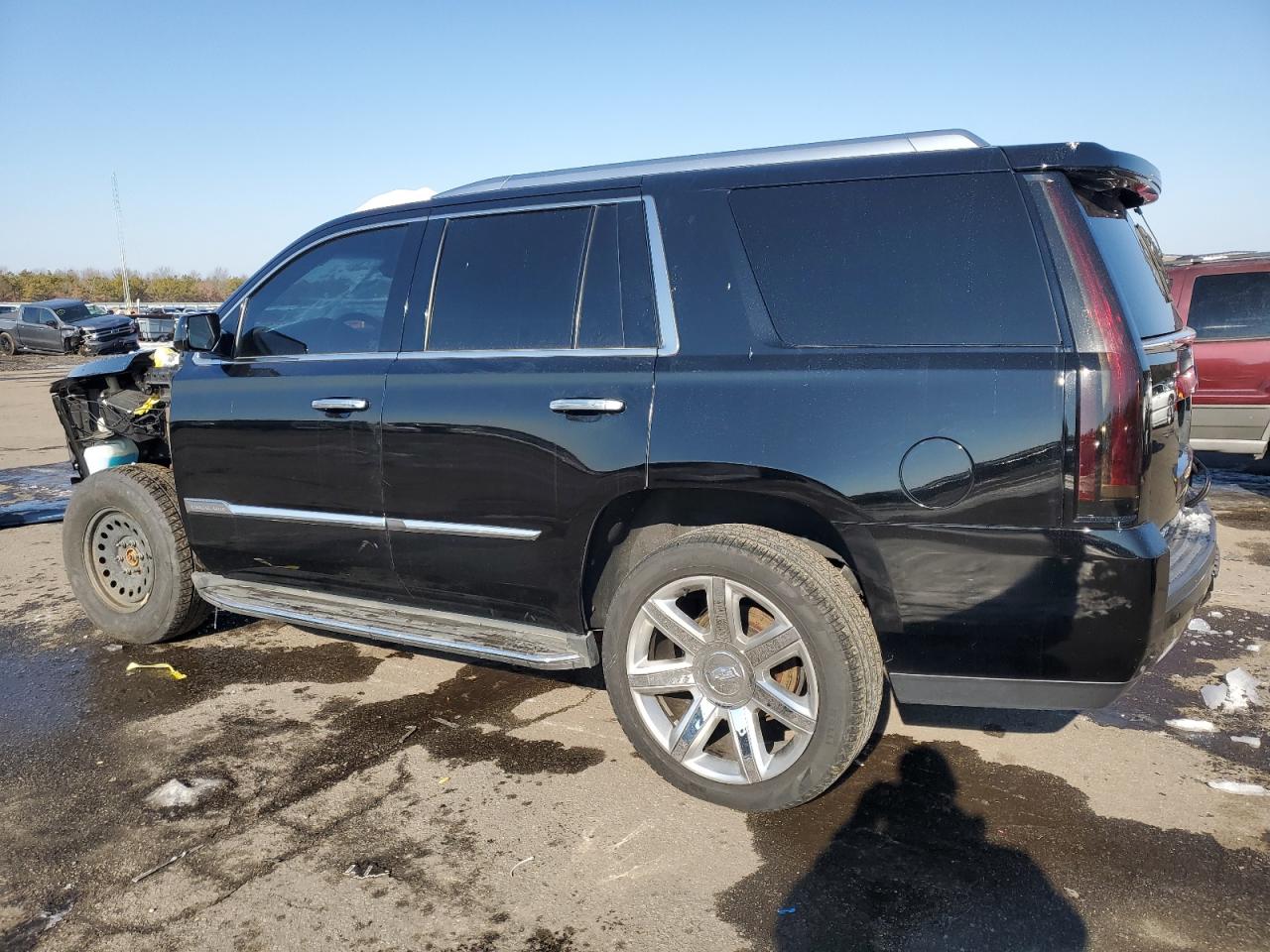 2015 Cadillac Escalade VIN 1GYS4CKJ8FR180265 Copart auction photo, front end / minor dent/scratches damage thumbnail 2