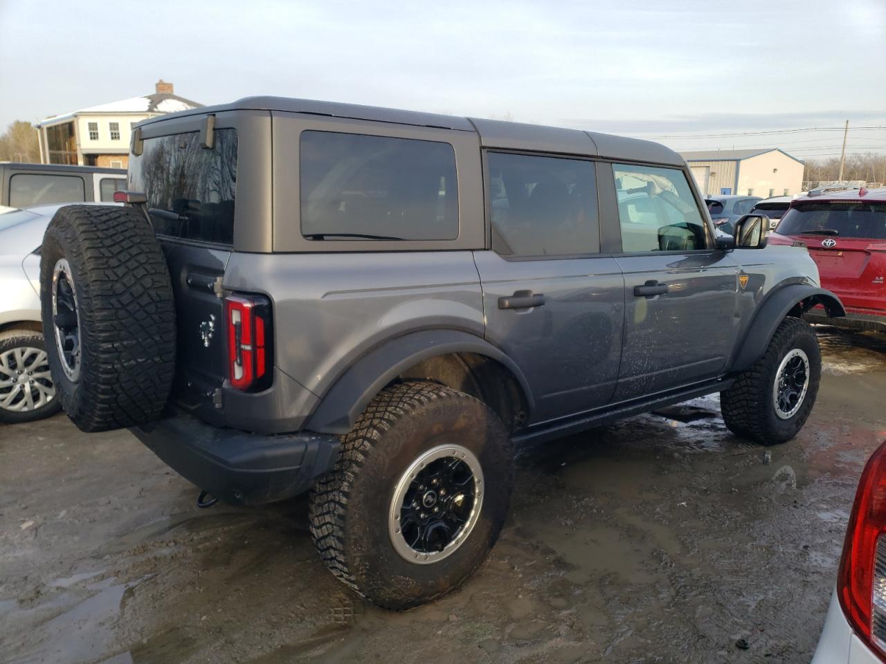 2022 Ford Bronco VIN 1FMEE5DP3NLB87781 Copart auction photo, front end / minor dent/scratches damage thumbnail 3