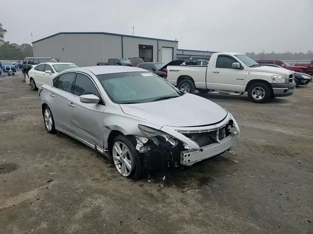 2013 Nissan Altima VIN 1N4AL3AP7DC167264 Copart auction photo, front end / rear end damage thumbnail 14