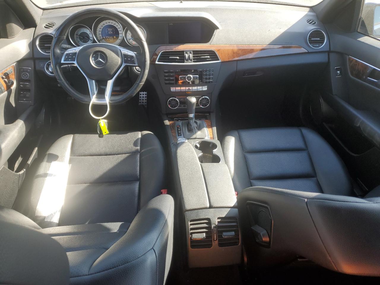 2012 Mercedes-Benz C-klasse VIN WDDGF5HB6CR199867 Copart auction photo, front end / side damage thumbnail 8