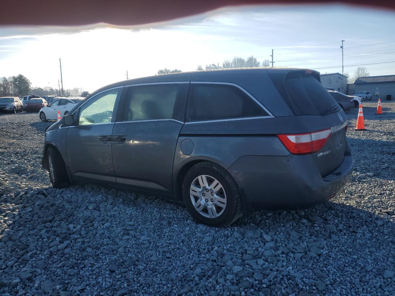 2011 Honda Odyssey VIN 5FNRL5H22BB037069 Copart auction photo, front end / minor dent/scratches damage thumbnail 2
