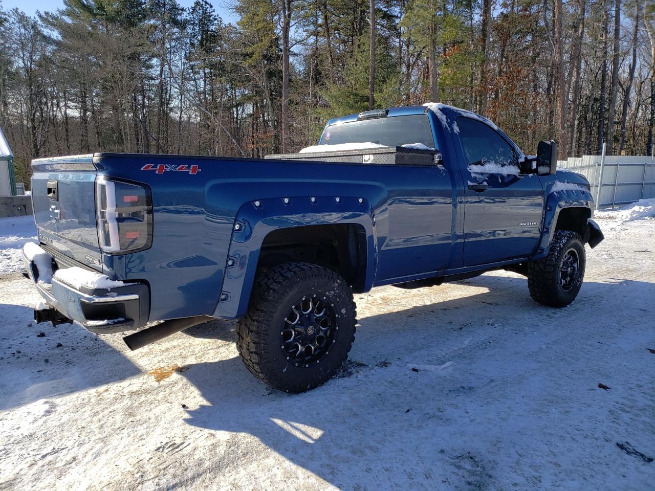 2016 Chevrolet Silverado VIN 1GC0KUEG0GZ203161 Copart auction photo, front end / minor dent/scratches damage thumbnail 3