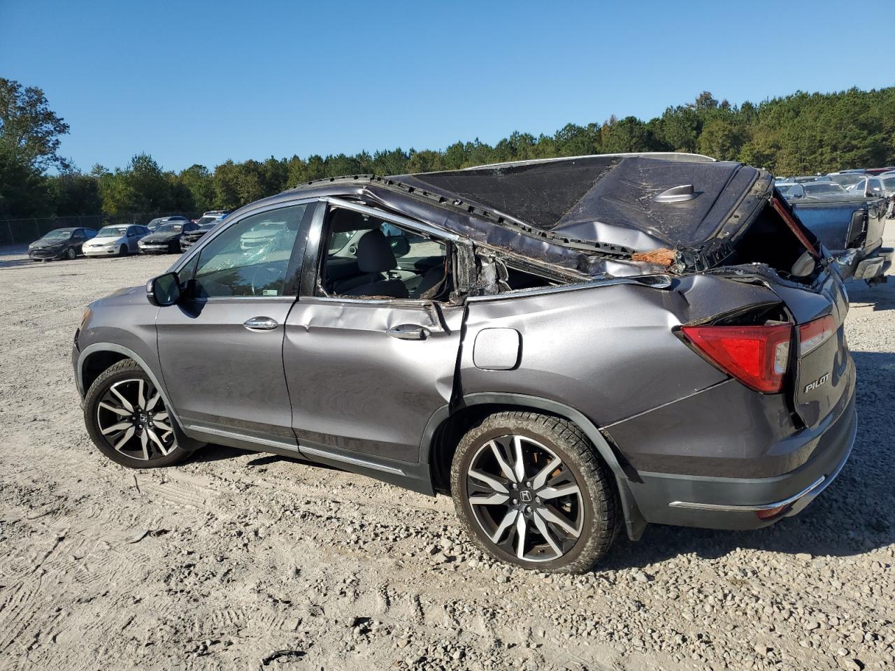 2019 Honda Pilot VIN 5FNYF6H03KB015766 Copart auction photo, all over damage thumbnail 2