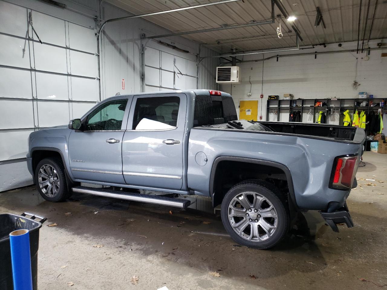 2016 GMC Sierra VIN 3GTU2PEJ2GG306354 Copart auction photo, rear end / minor dent/scratches damage thumbnail 2