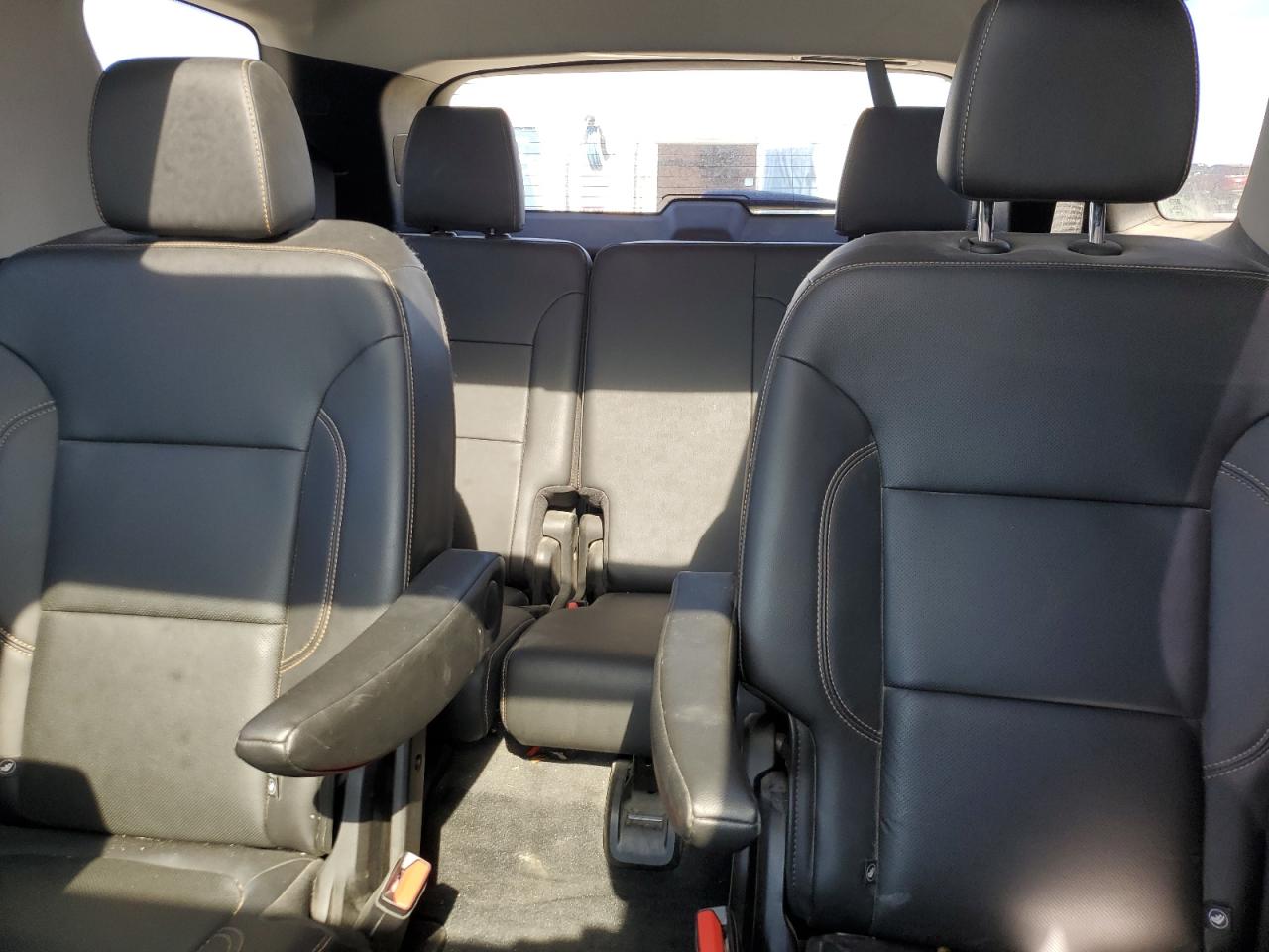 2021 Chevrolet Traverse VIN 1GNEVKKW8MJ250047 Copart auction photo, rear end / minor dent/scratches damage thumbnail 10
