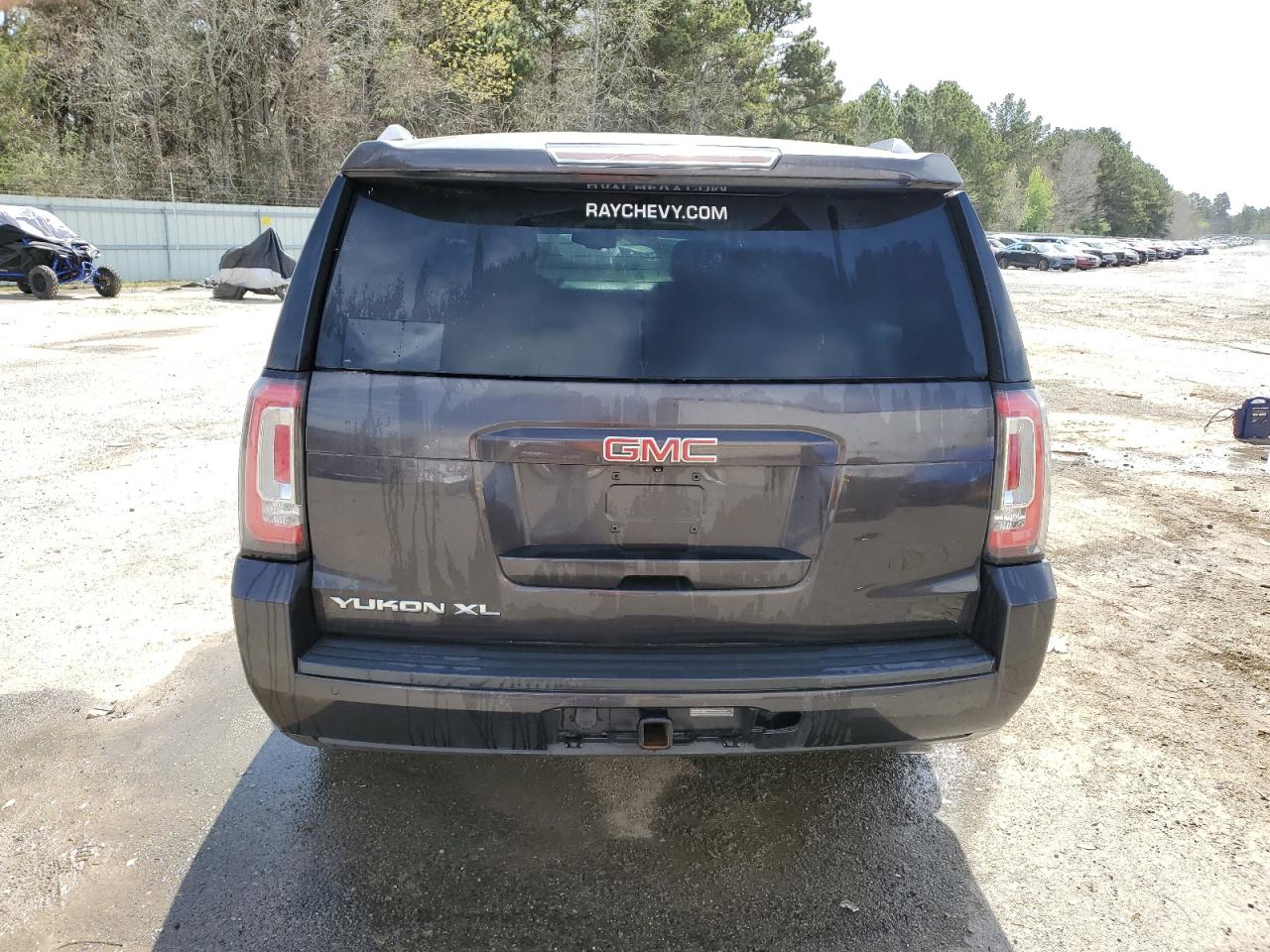 2015 GMC Yukon VIN 1GKS1HKC8FR551491 Copart auction photo, side / front end damage thumbnail 6