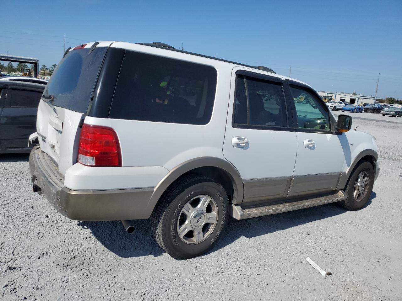 2004 Ford Expedition VIN 1FMRU17WX4LB80633 Copart auction photo, rear end damage thumbnail 3