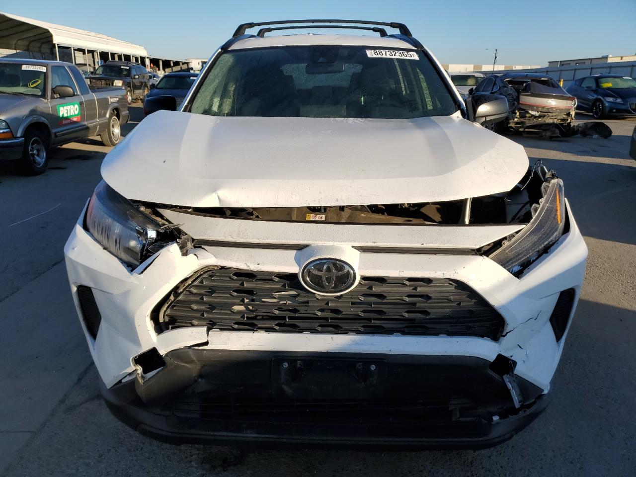 2019 Toyota RAV 4 VIN JTMH1RFV8KD032357 Copart auction photo, front end damage thumbnail 5