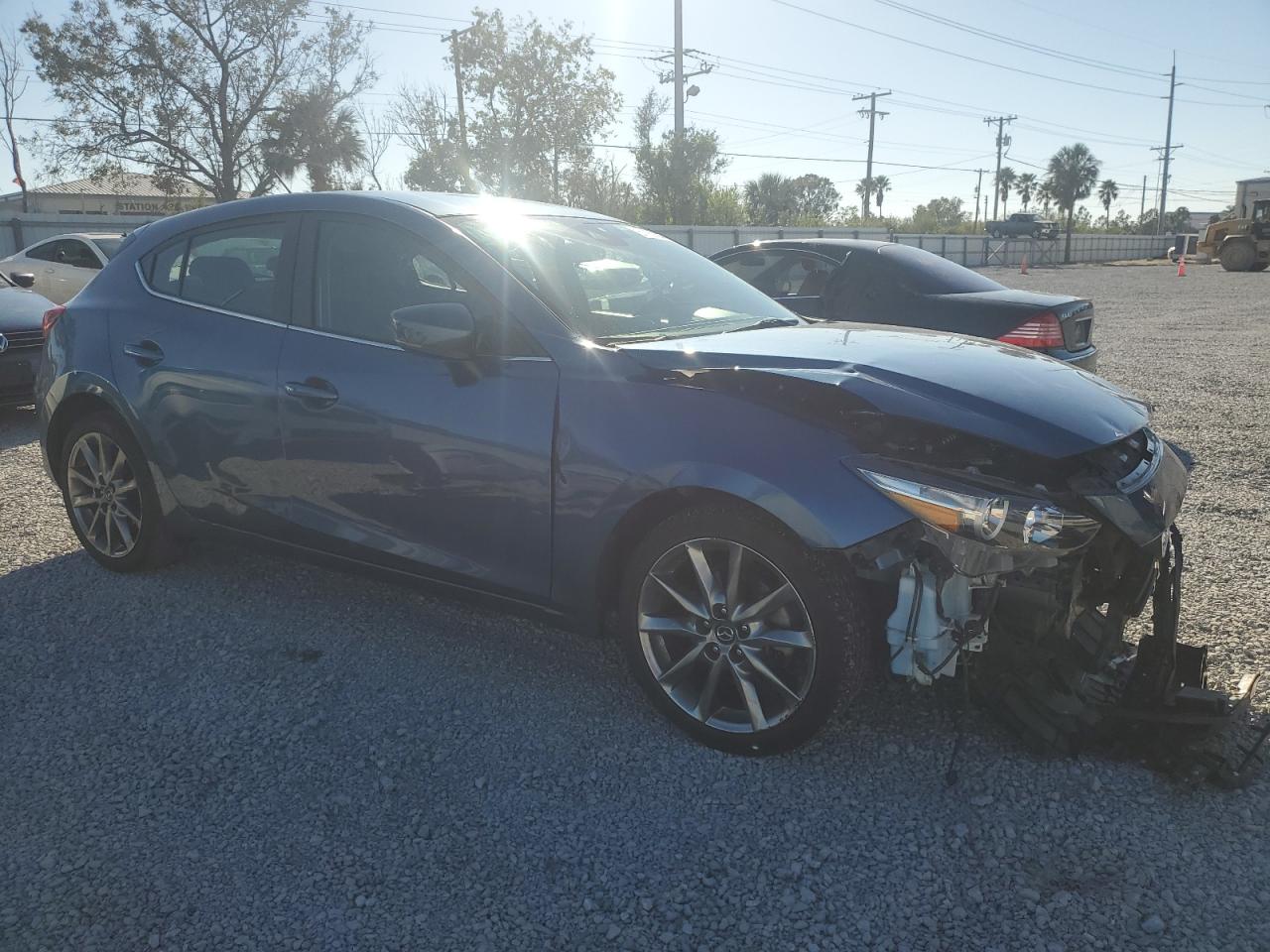 2018 Mazda 3 VIN 3MZBN1L33JM237941 Copart auction photo, front end damage thumbnail 4