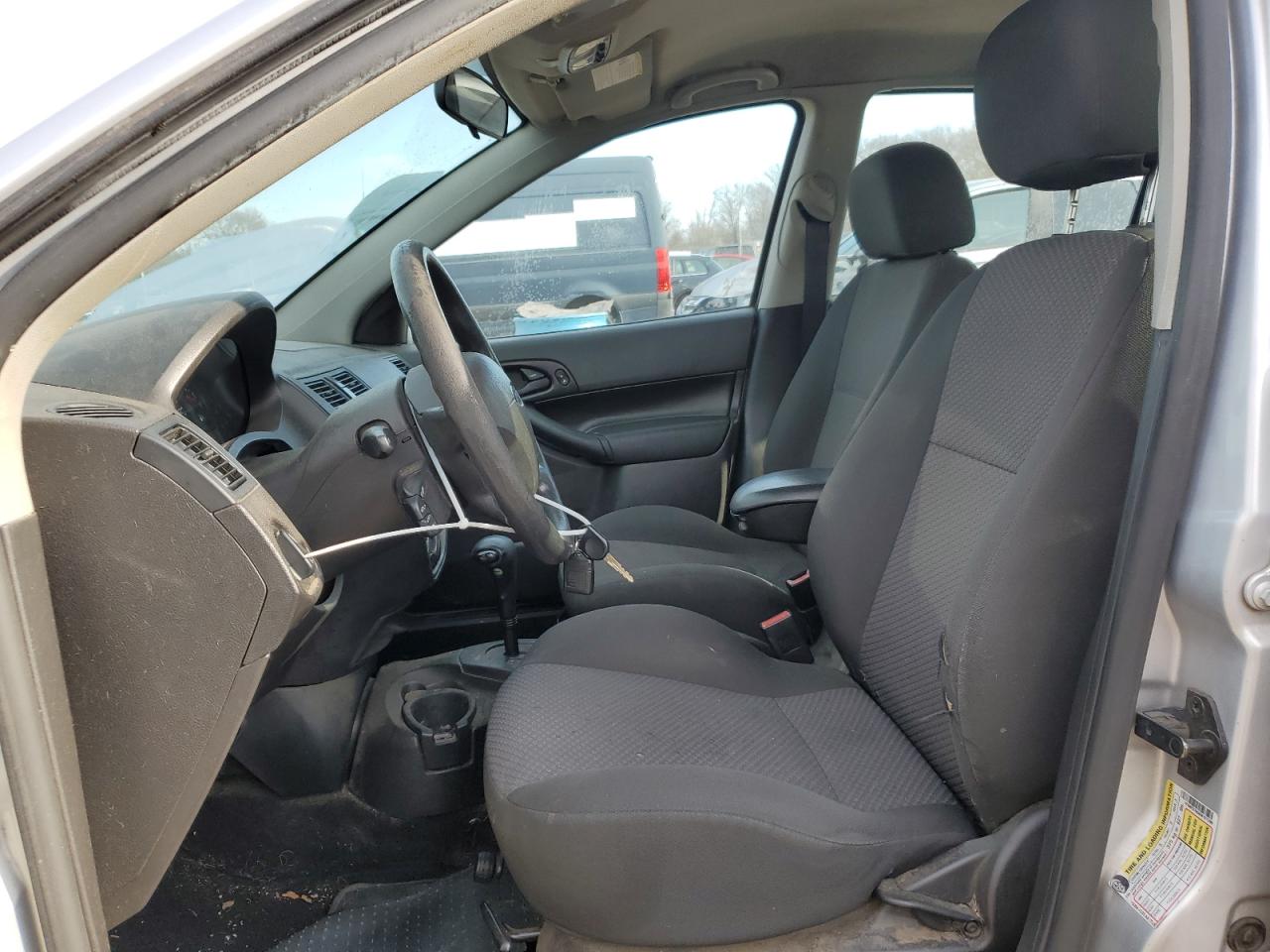 2006 Ford Focus VIN 1FAHP37N56W197390 Copart auction photo, rear end / front end damage thumbnail 7