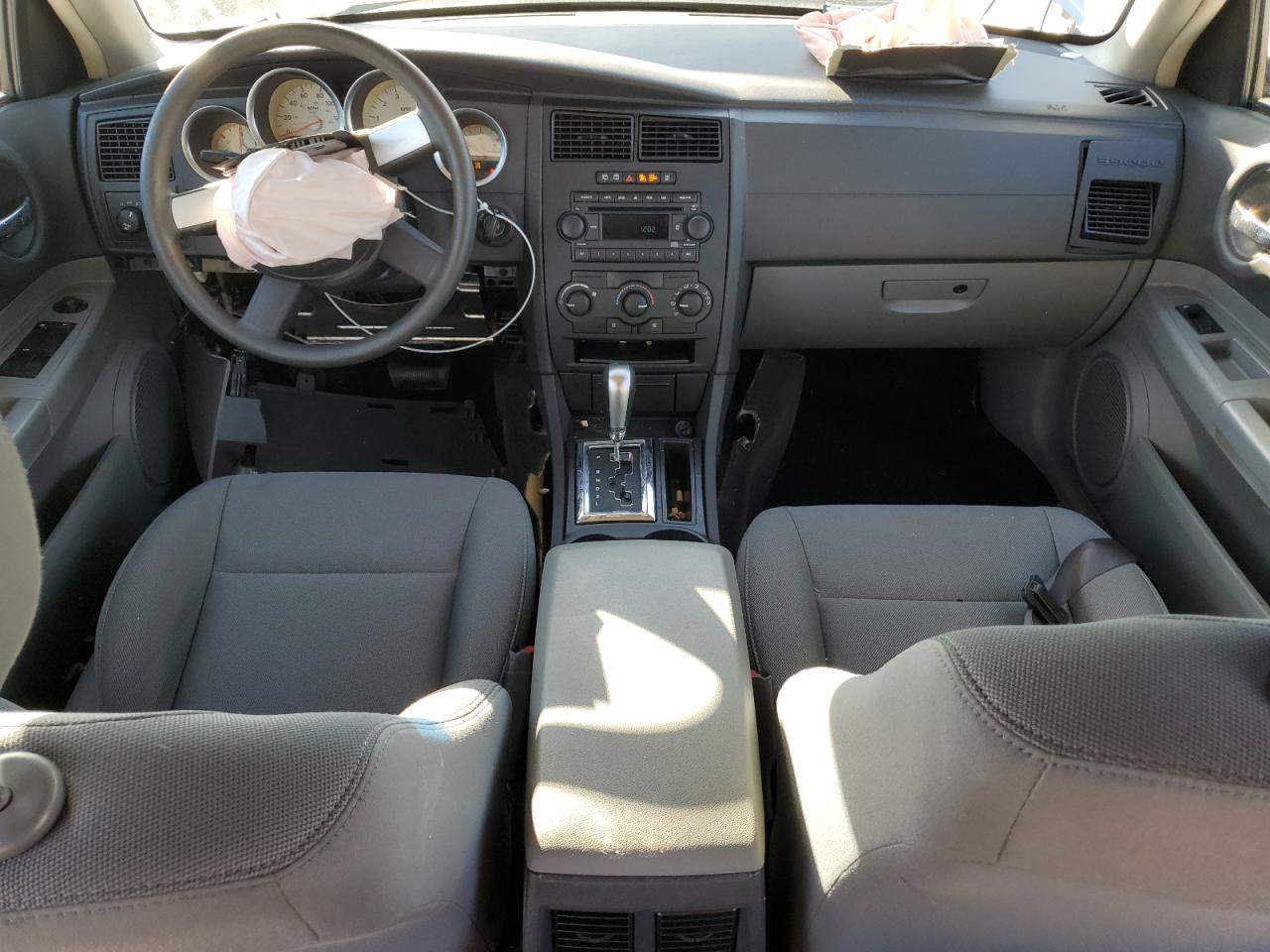 2005 Dodge Magnum VIN 2D4FV48V75H649206 Copart auction photo, front end / minor dent/scratches damage thumbnail 8