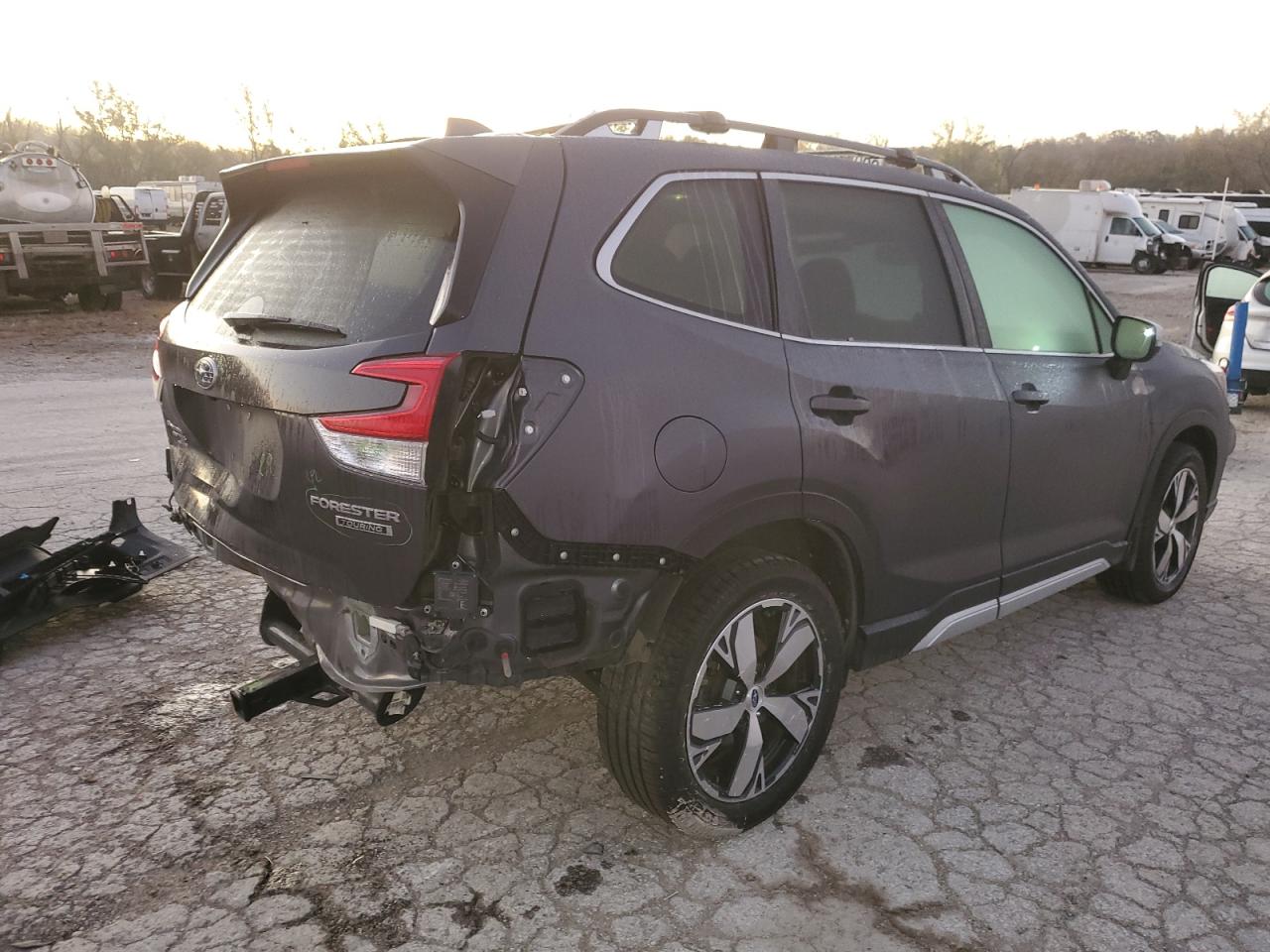 2020 Subaru Forester VIN JF2SKAXC3LH507071 Copart auction photo, rear end damage thumbnail 3