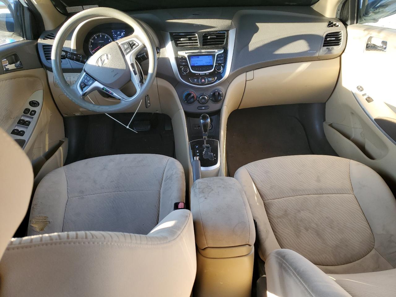 2013 Hyundai Accent VIN KMHCU4AE5DU284304 Copart auction photo, front end / minor dent/scratches damage thumbnail 8