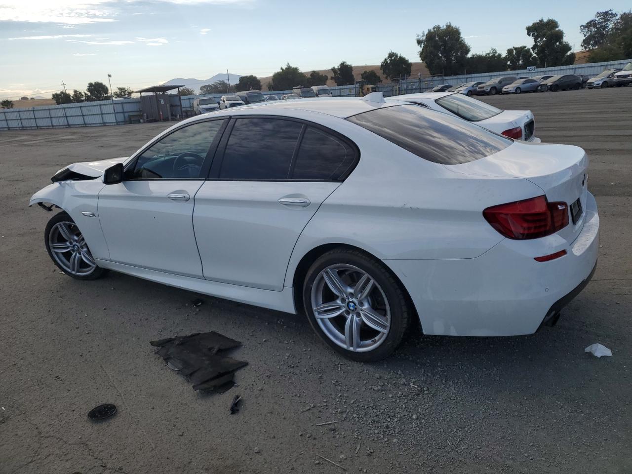 2011 BMW 5er VIN WBAFR7C58BC807140 Copart auction photo, front end damage thumbnail 2