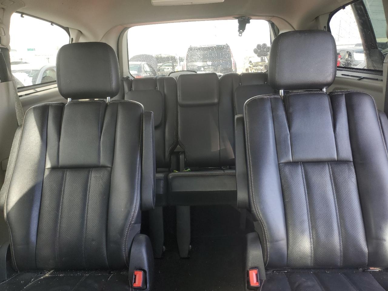 2011 Chrysler Town & Country VIN 2A4RR8DG4BR760941 Copart auction photo, front end / minor dent/scratches damage thumbnail 10