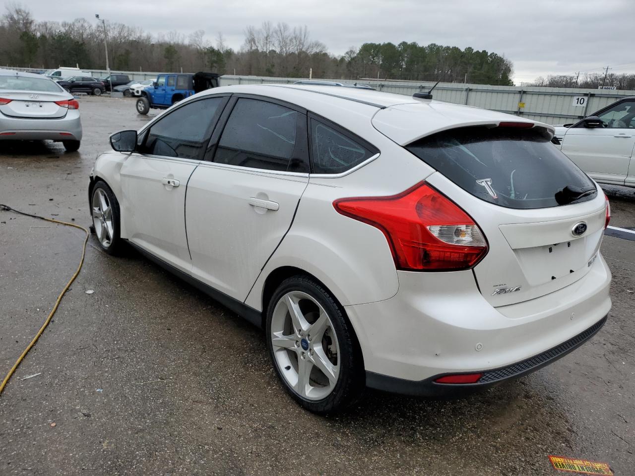 2013 Ford Focus VIN 1FADP3N27DL142445 Copart auction photo, front end damage thumbnail 2