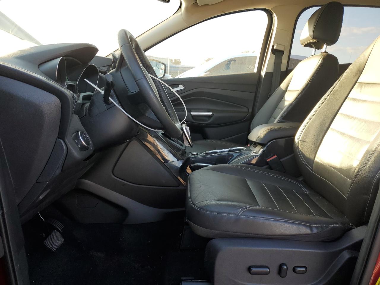 2016 Ford Escape VIN 1FMCU9JX7GUC52442 Copart auction photo, front end / side damage thumbnail 7