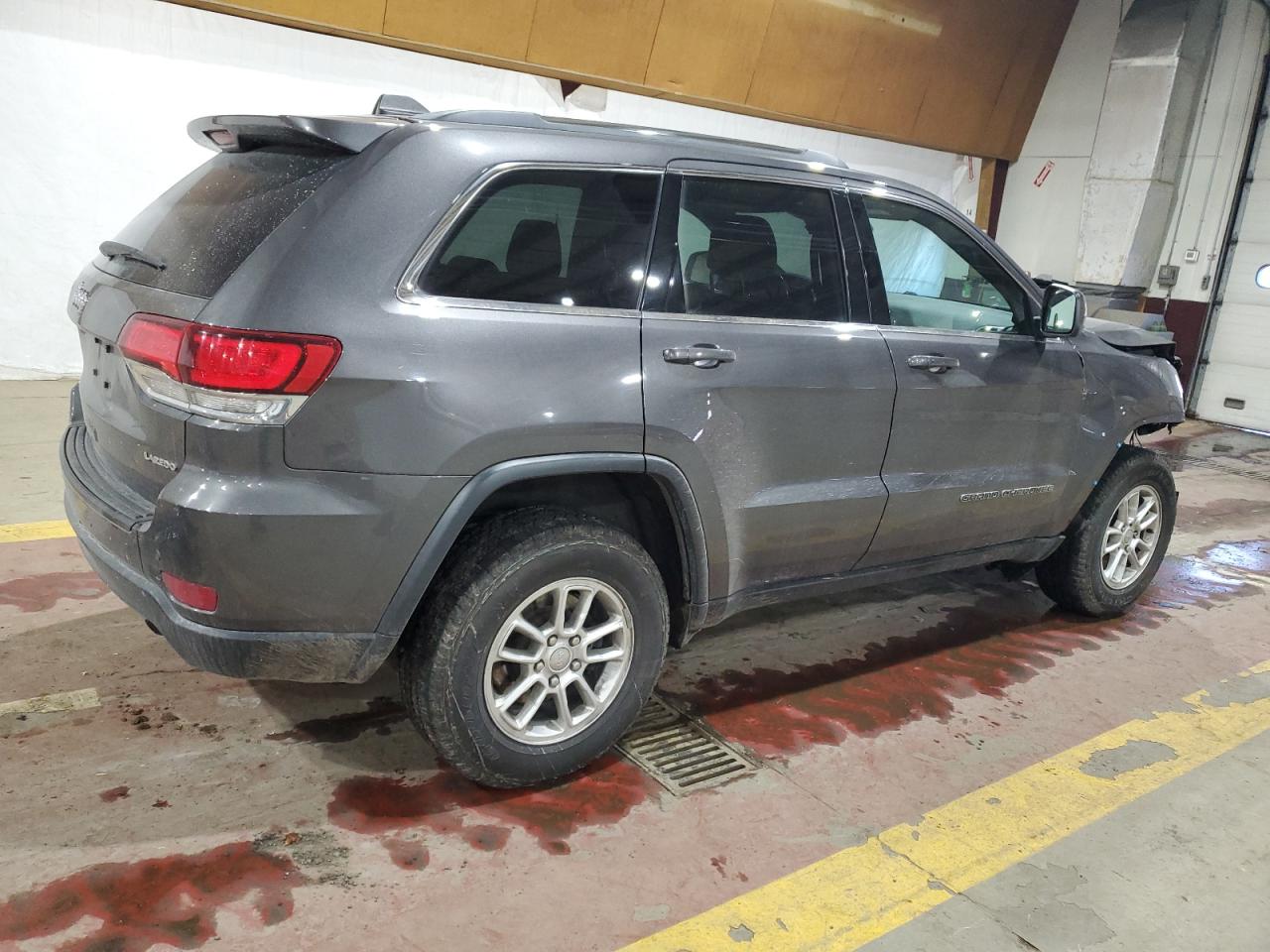 2020 Jeep Grand Cherokee VIN 1C4RJFAG6LC137885 Copart auction photo, front end / side damage thumbnail 3