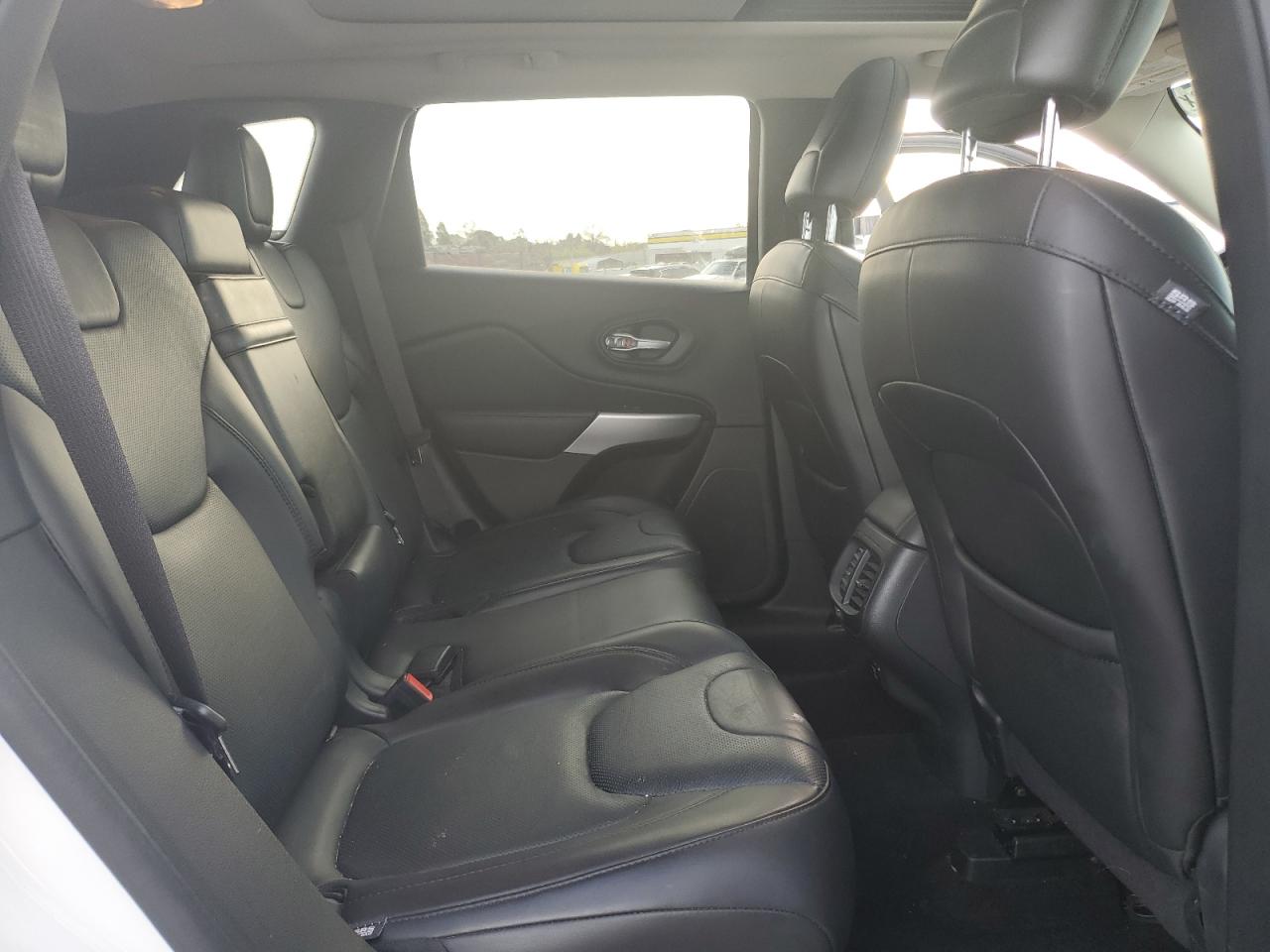2016 Jeep Cherokee VIN 1C4PJMJS8GW314876 Copart auction photo, front end damage thumbnail 12