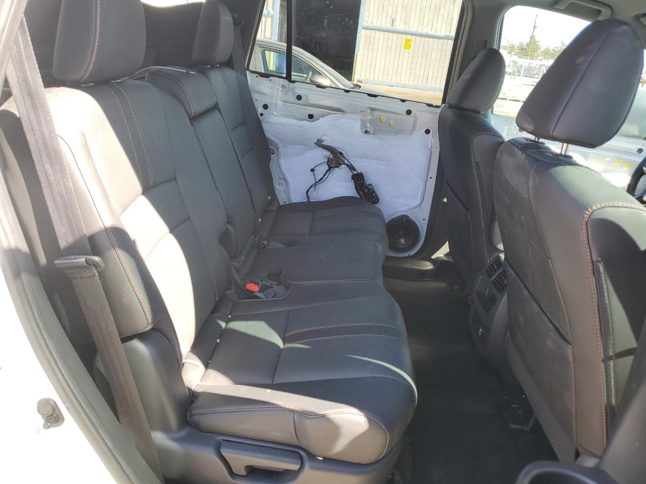2022 Honda Passport VIN 5FNYF8H6XNB031578 Copart auction photo, all over damage thumbnail 11