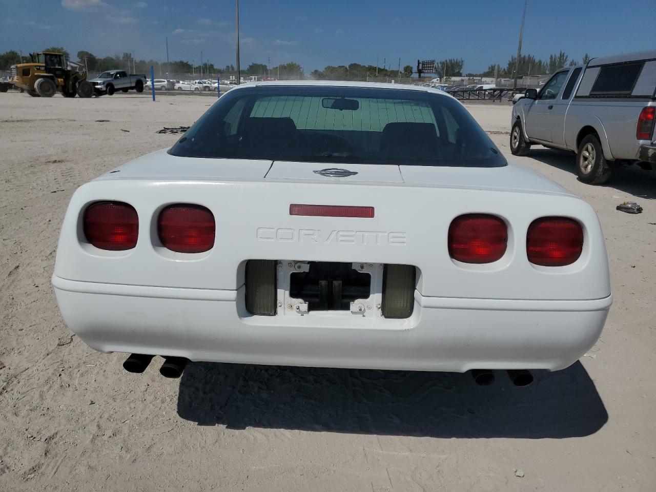 1991 Chevrolet Corvette VIN 1G1YY2388M5118582 Copart auction photo, minor dent/scratches damage thumbnail 6
