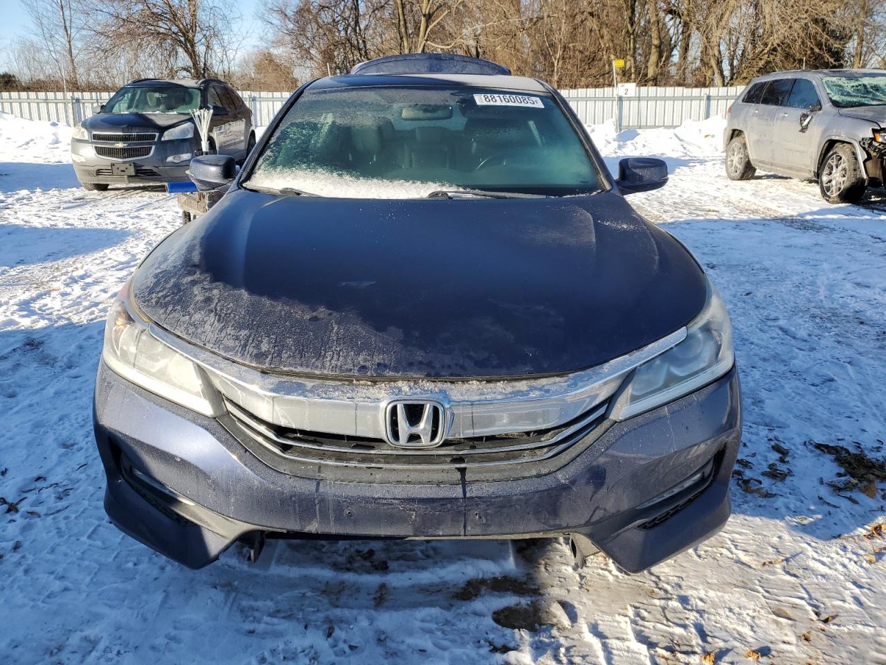 2017 Honda Accord VIN 1HGCR2F55HA805789 Copart auction photo, rear end / front end damage thumbnail 5