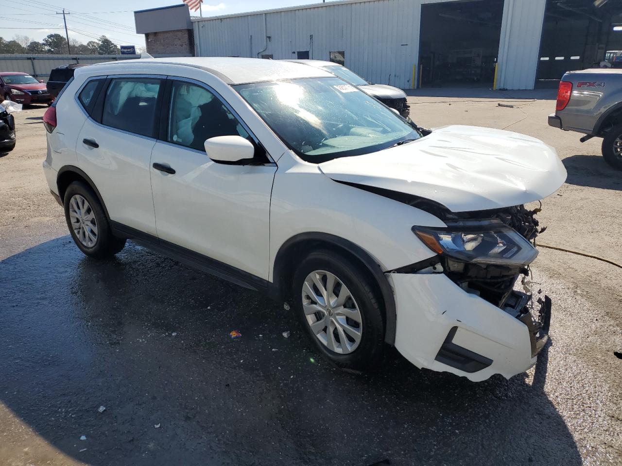 2017 Nissan Rogue VIN KNMAT2MT9HP516601 Copart auction photo, front end damage thumbnail 4