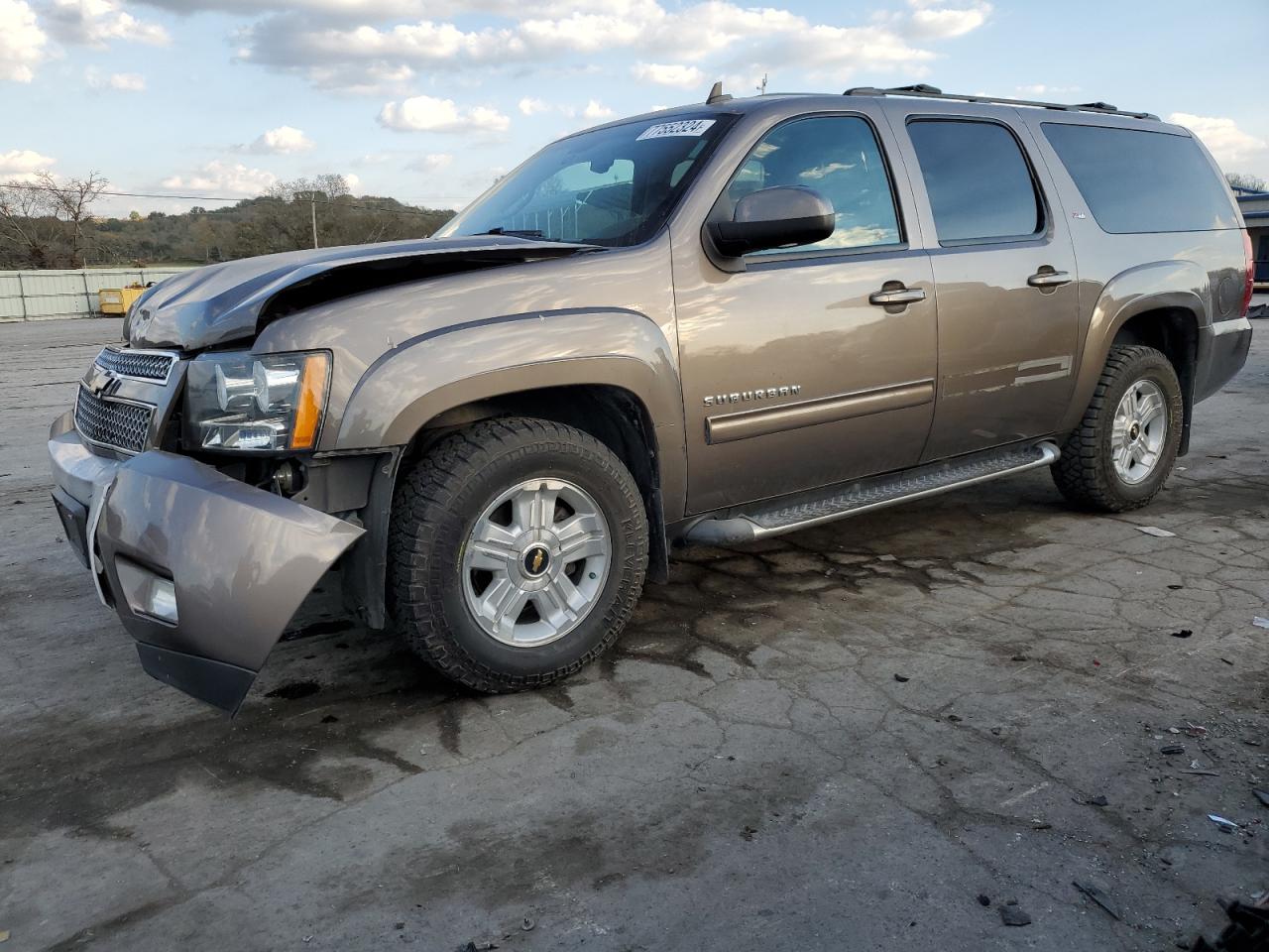 2013 Chevrolet Suburban VIN 1GNSKJE74DR264717