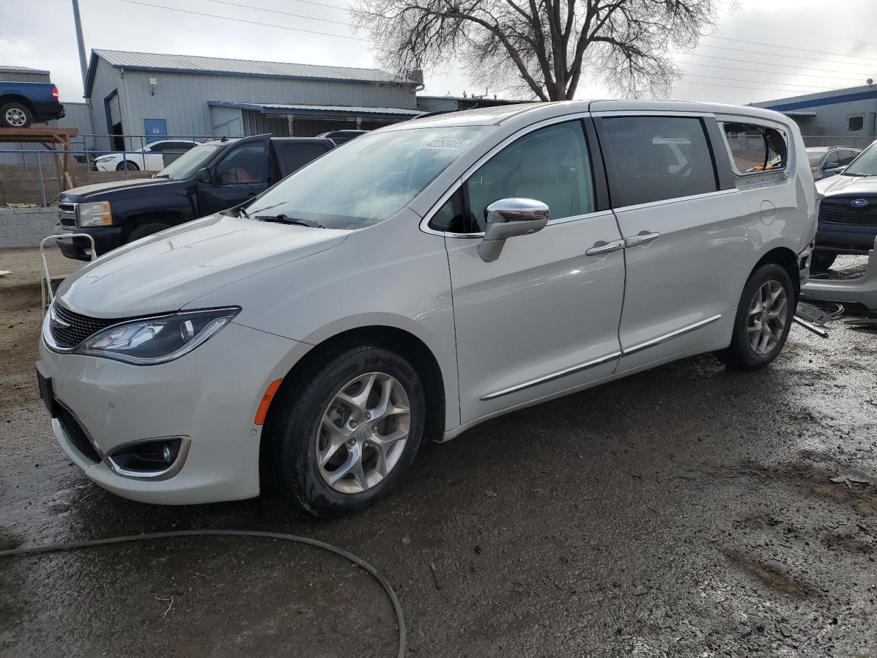 2017 Chrysler Pacifica VIN 2C4RC1GG6HR599124