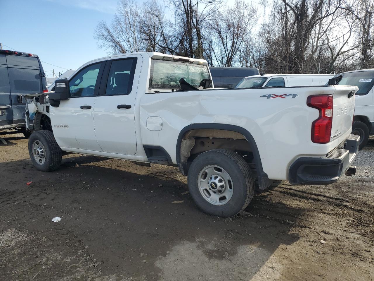 2021 Chevrolet Silverado VIN 1GC2YLE70MF215924 Copart auction photo, front end / minor dent/scratches damage thumbnail 2