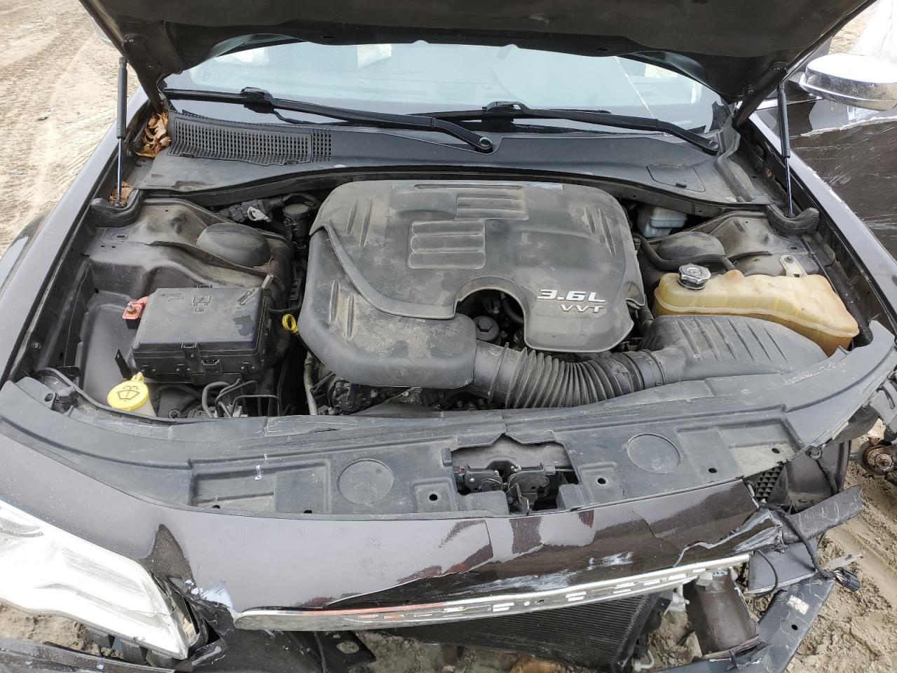 2012 Chrysler 300 VIN 2C3CCACG2CH165877 Copart auction photo, front end / undercarriage damage thumbnail 12
