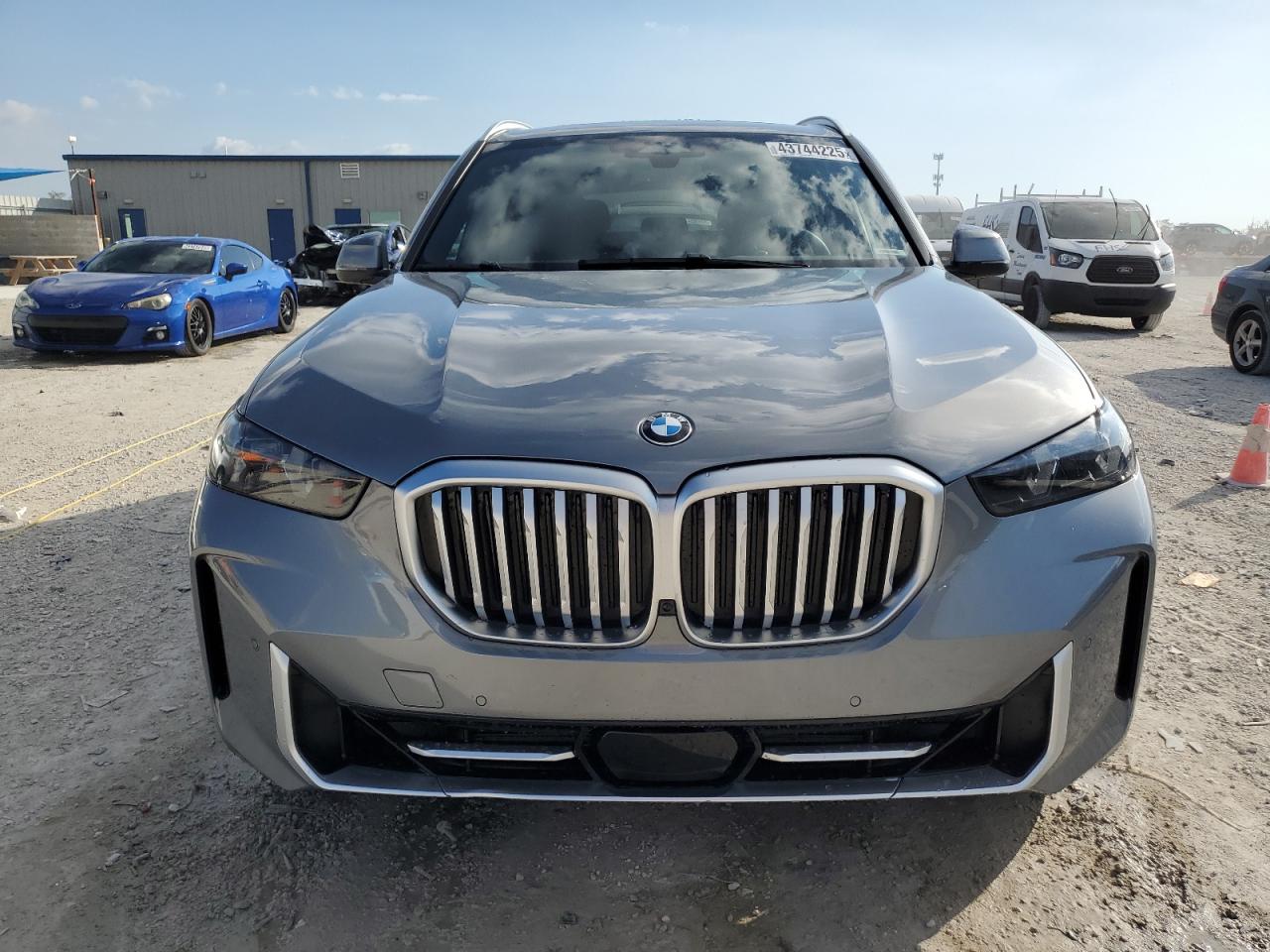 2024 BMW X5 VIN 5UX23EU05R9U62214 Copart auction photo, side / undercarriage damage thumbnail 5
