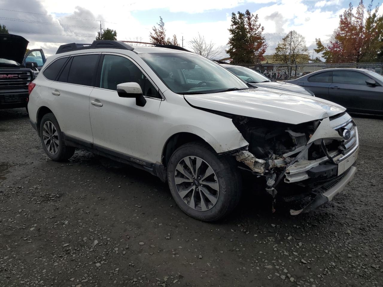 2017 Subaru Outback VIN 4S4BSENC5H3310766 Copart auction photo, front end damage thumbnail 4
