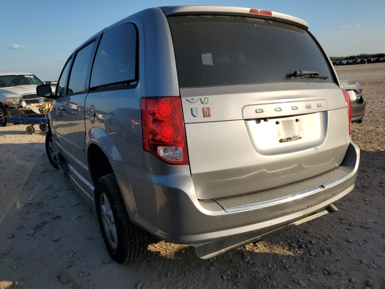 2013 Dodge Caravan VIN 2C4RDGCGXDR550430 Copart auction photo, all over damage thumbnail 2