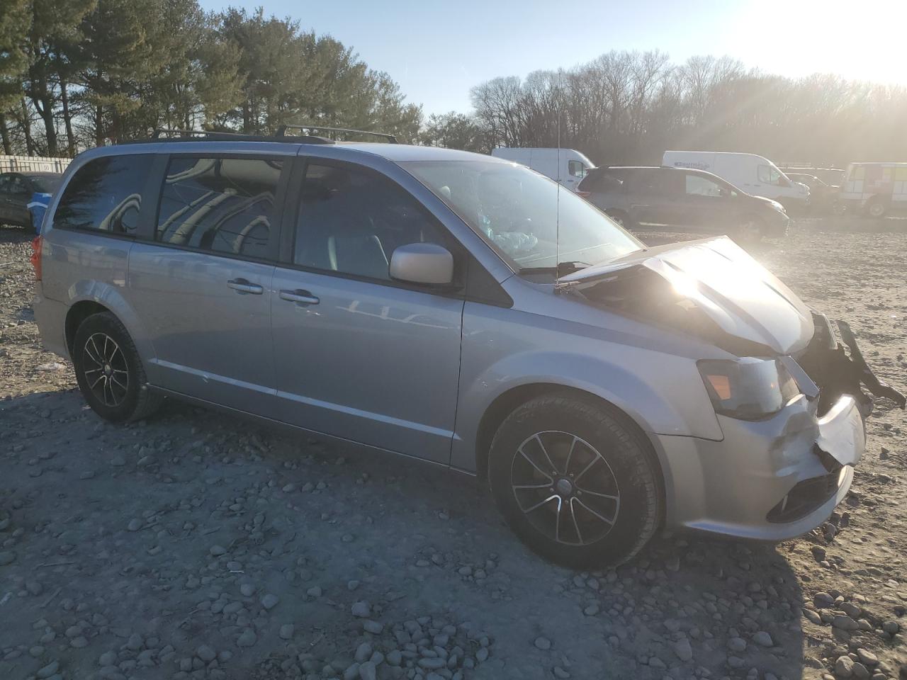 2018 Dodge Caravan VIN 2C4RDGEG8JR150651 Copart auction photo, front end damage thumbnail 4