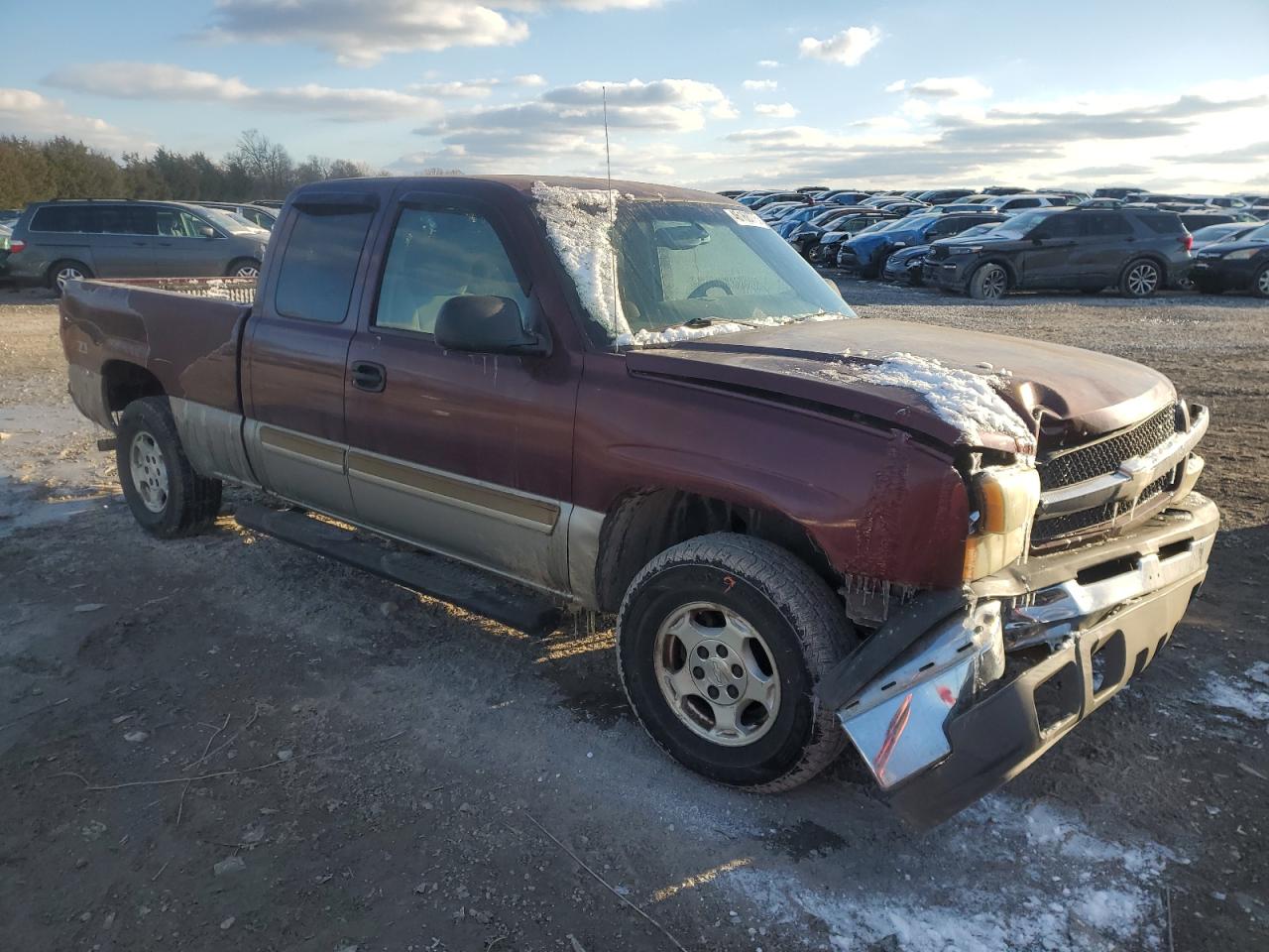 2003 Chevrolet Silverado VIN 2GCEK19TX31176341 Copart auction photo, front end damage thumbnail 4