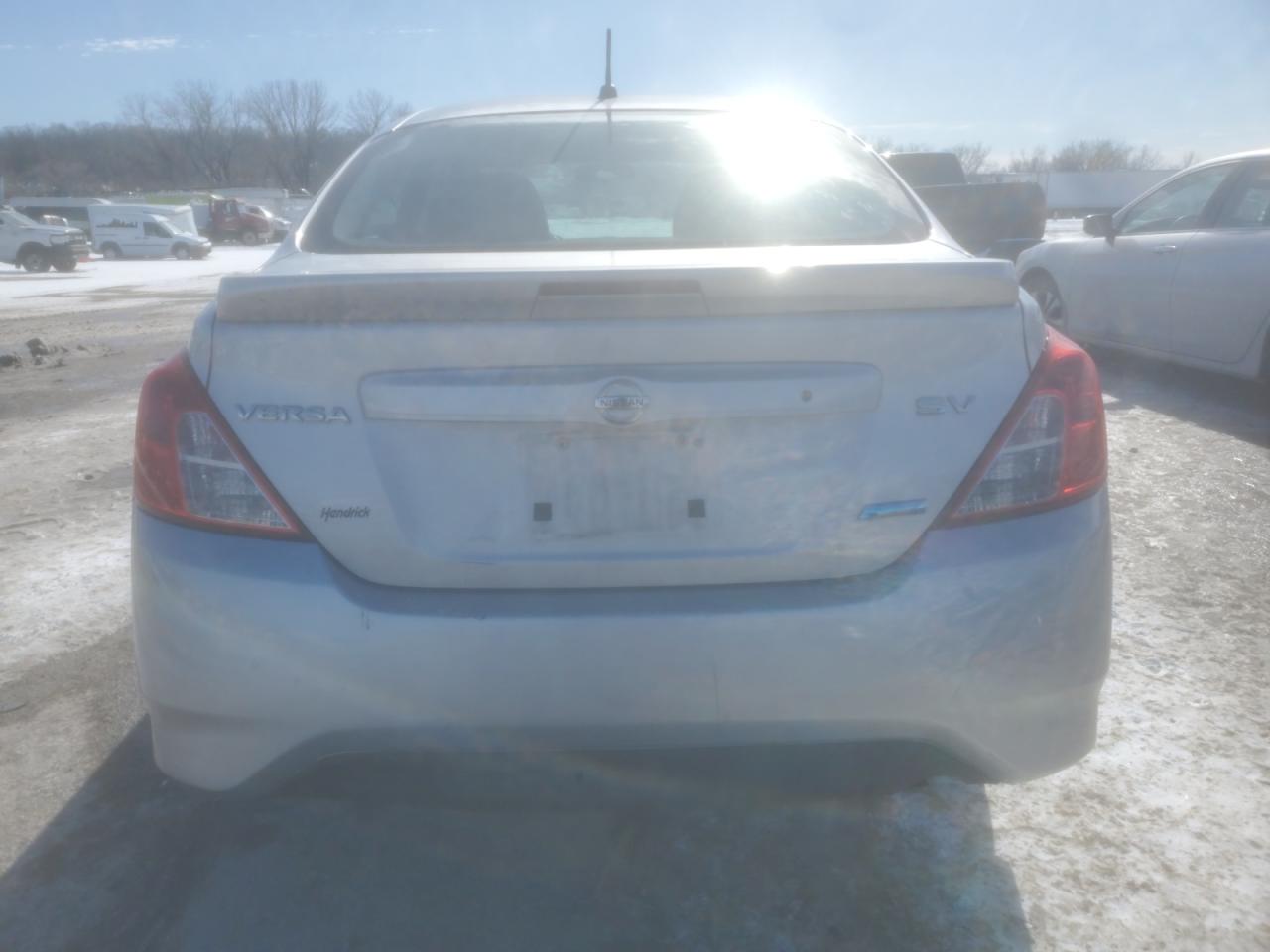 2015 Nissan Versa VIN 3N1CN7AP8FL832722 Copart auction photo, mechanical / minor dent/scratches damage thumbnail 6