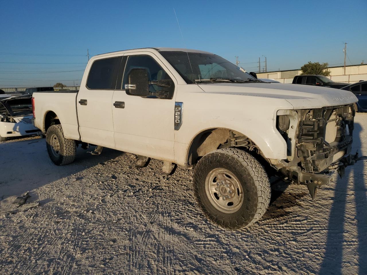 2019 Ford F250 VIN 1FT7W2BT6KED85134 Copart auction photo, front end / mechanical damage thumbnail 4