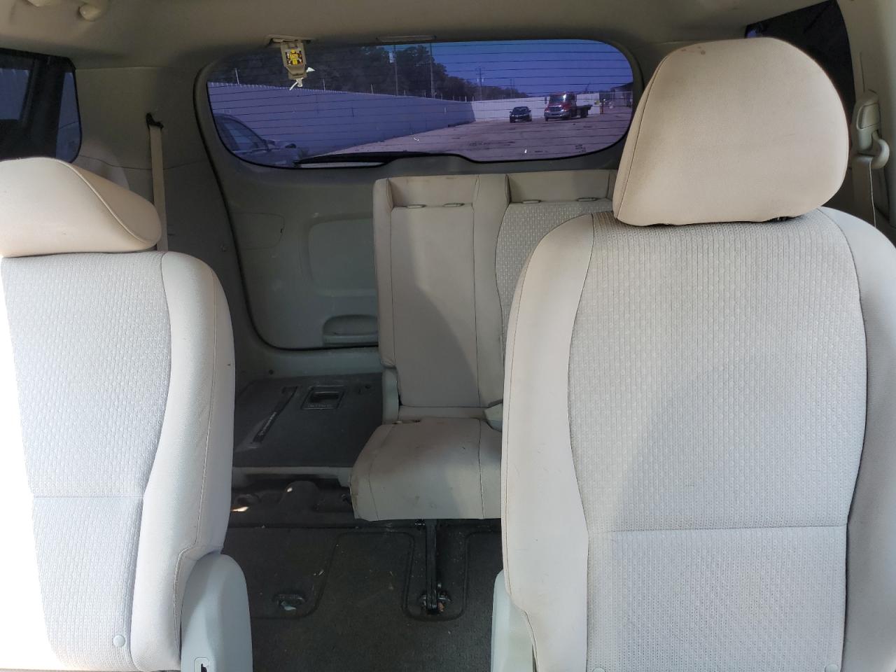 2016 KIA Sedona VIN KNDMB5C15G6092159 Copart auction photo, side / front end damage thumbnail 10