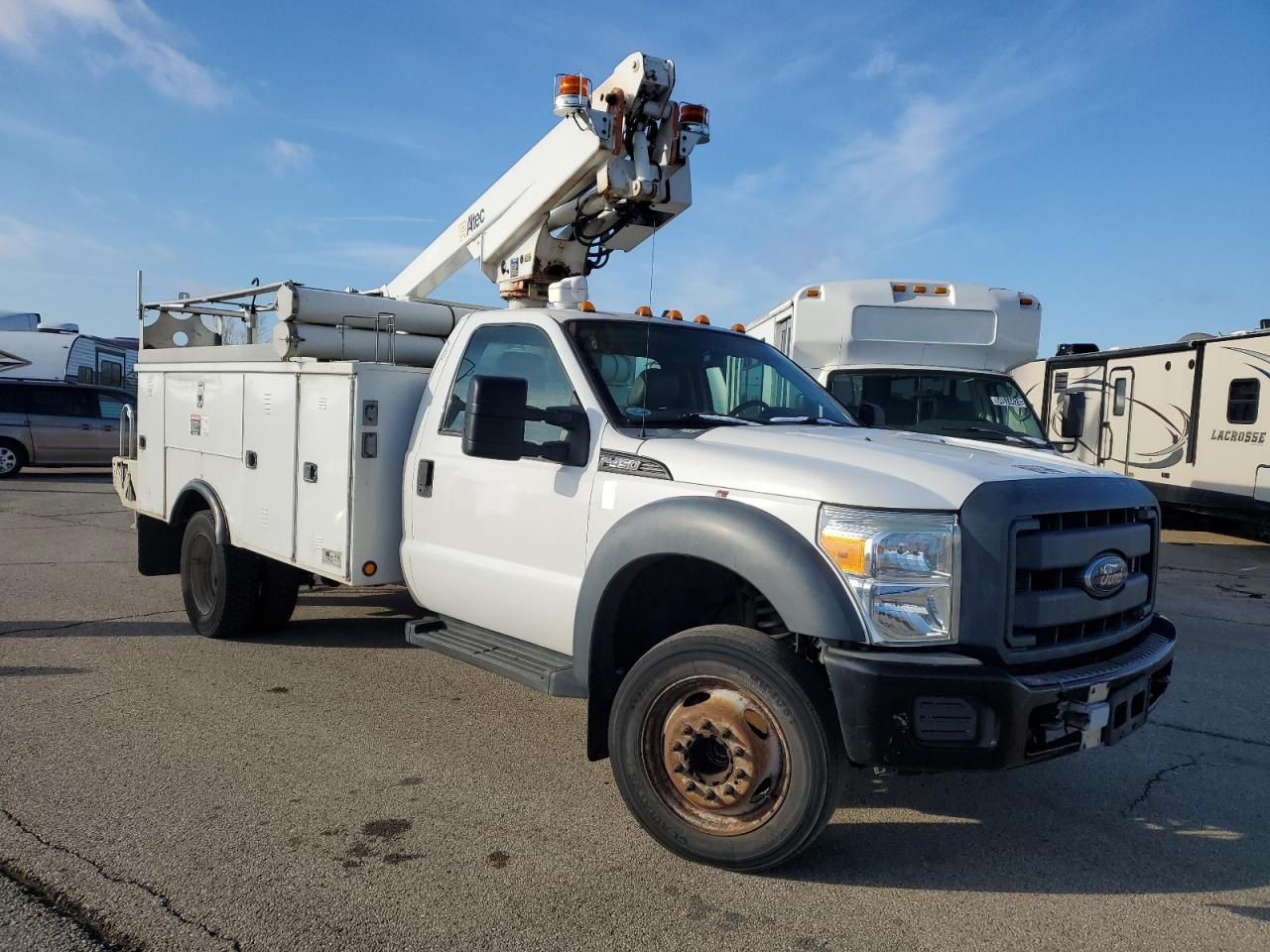 2012 Ford F450 VIN 1FDUF4GY7CEC36229 Copart auction photo, minor dent/scratches damage thumbnail 4
