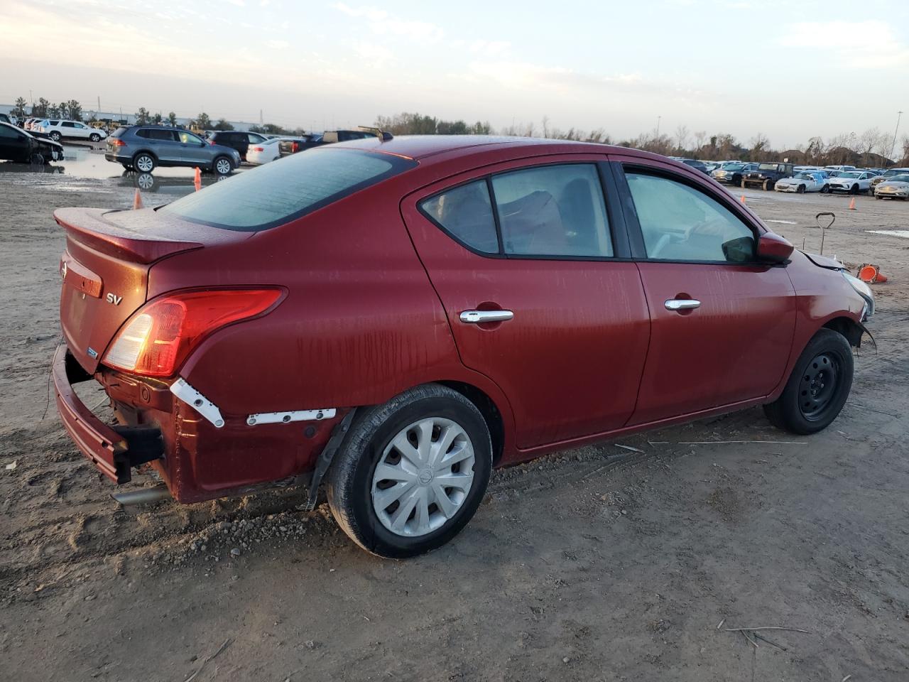 2015 Nissan Versa VIN 3N1CN7AP4FL837013 Copart auction photo, front end / all over damage thumbnail 3