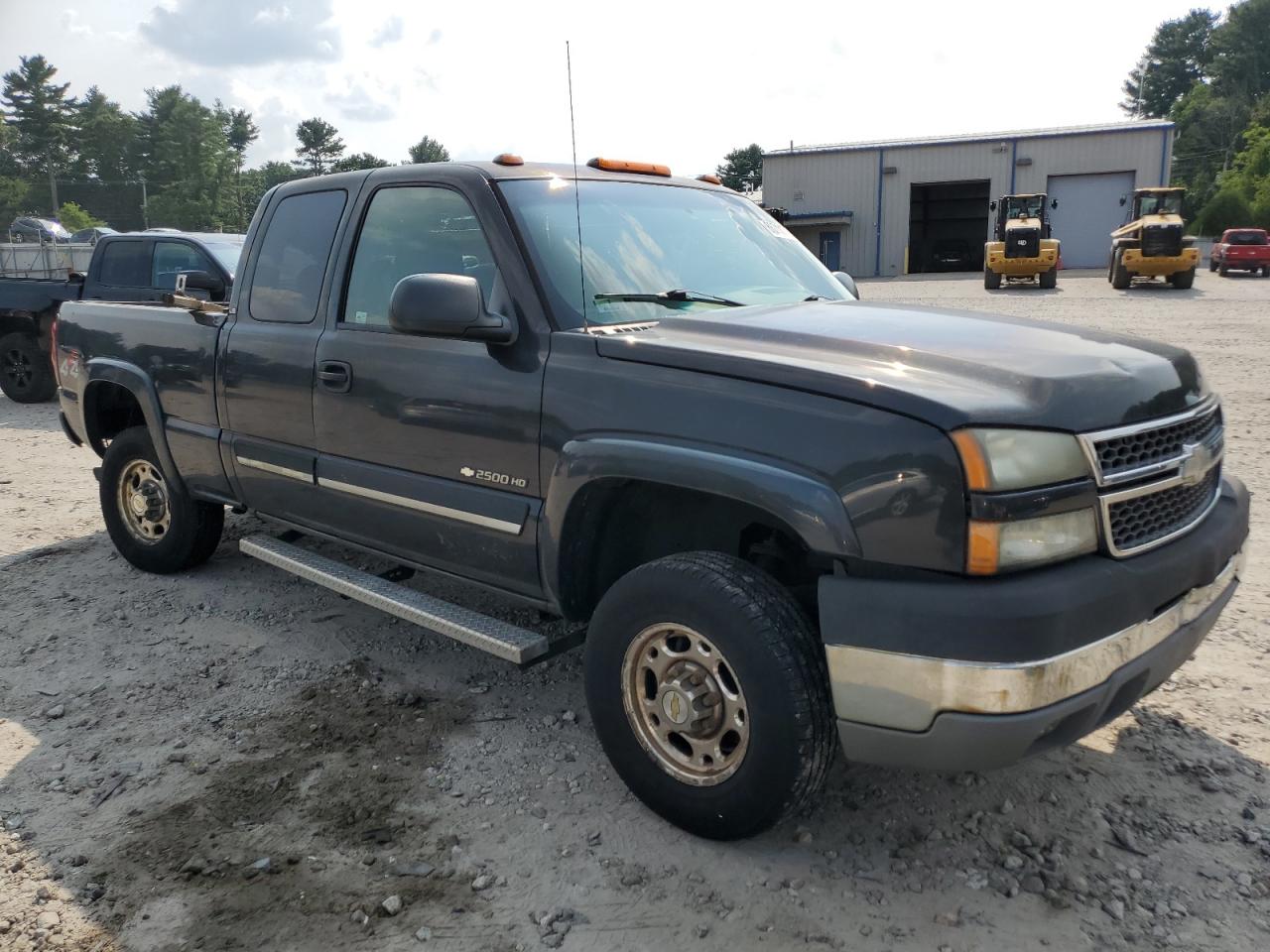 2005 Chevrolet Silverado VIN 1GCHK29U75E234760 Copart auction photo, side damage thumbnail 4