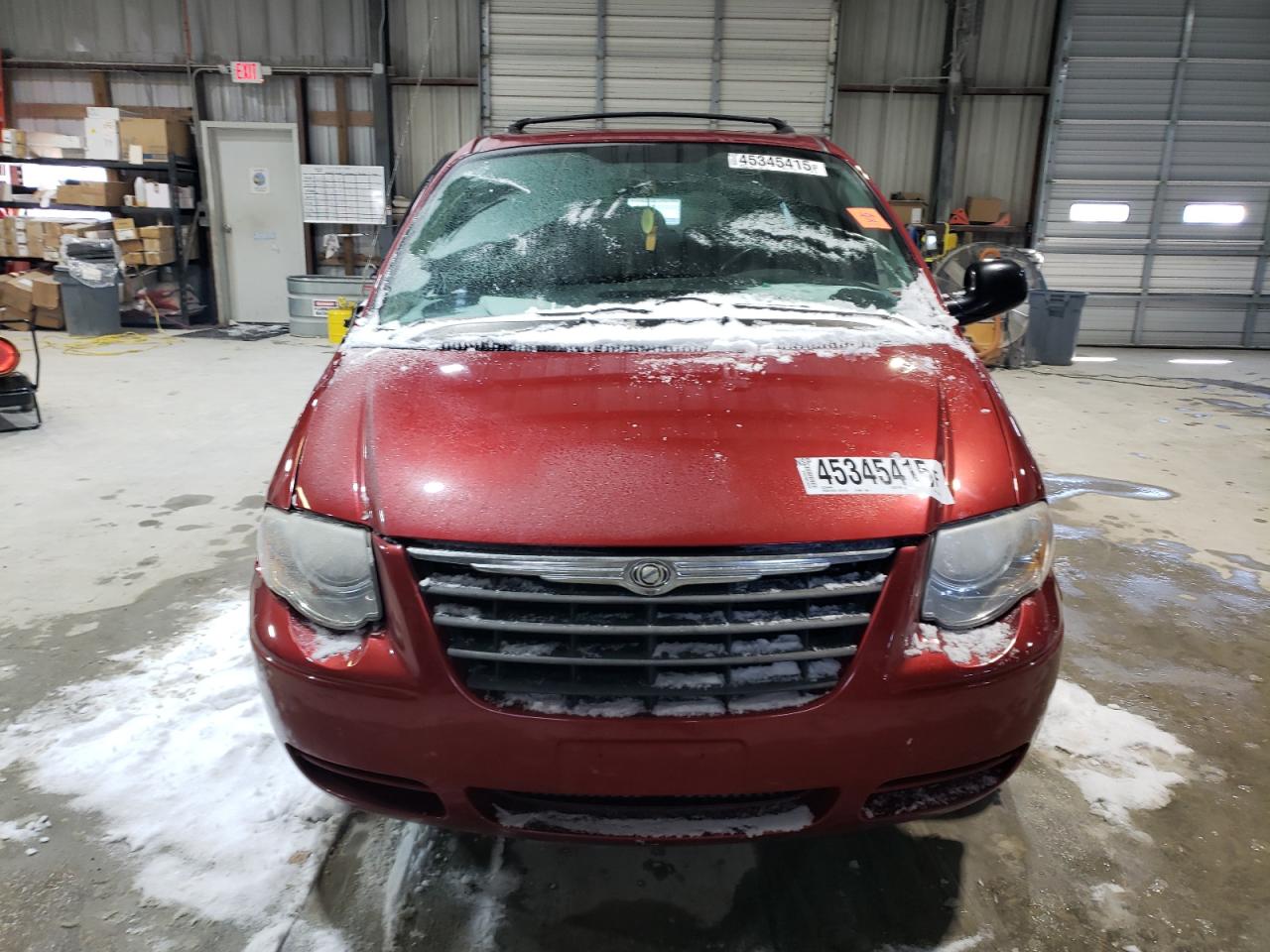 2006 Chrysler Town & Country VIN 2A8GP54L86R769106 Copart auction photo, side / front end damage thumbnail 5