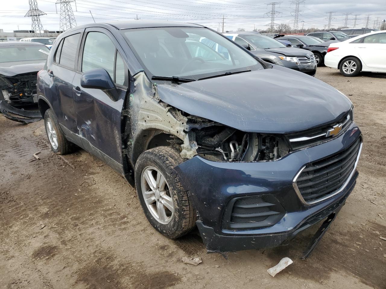 2019 Chevrolet Trax VIN 3GNCJKSB4KL221828 Copart auction photo, side / front end damage thumbnail 4