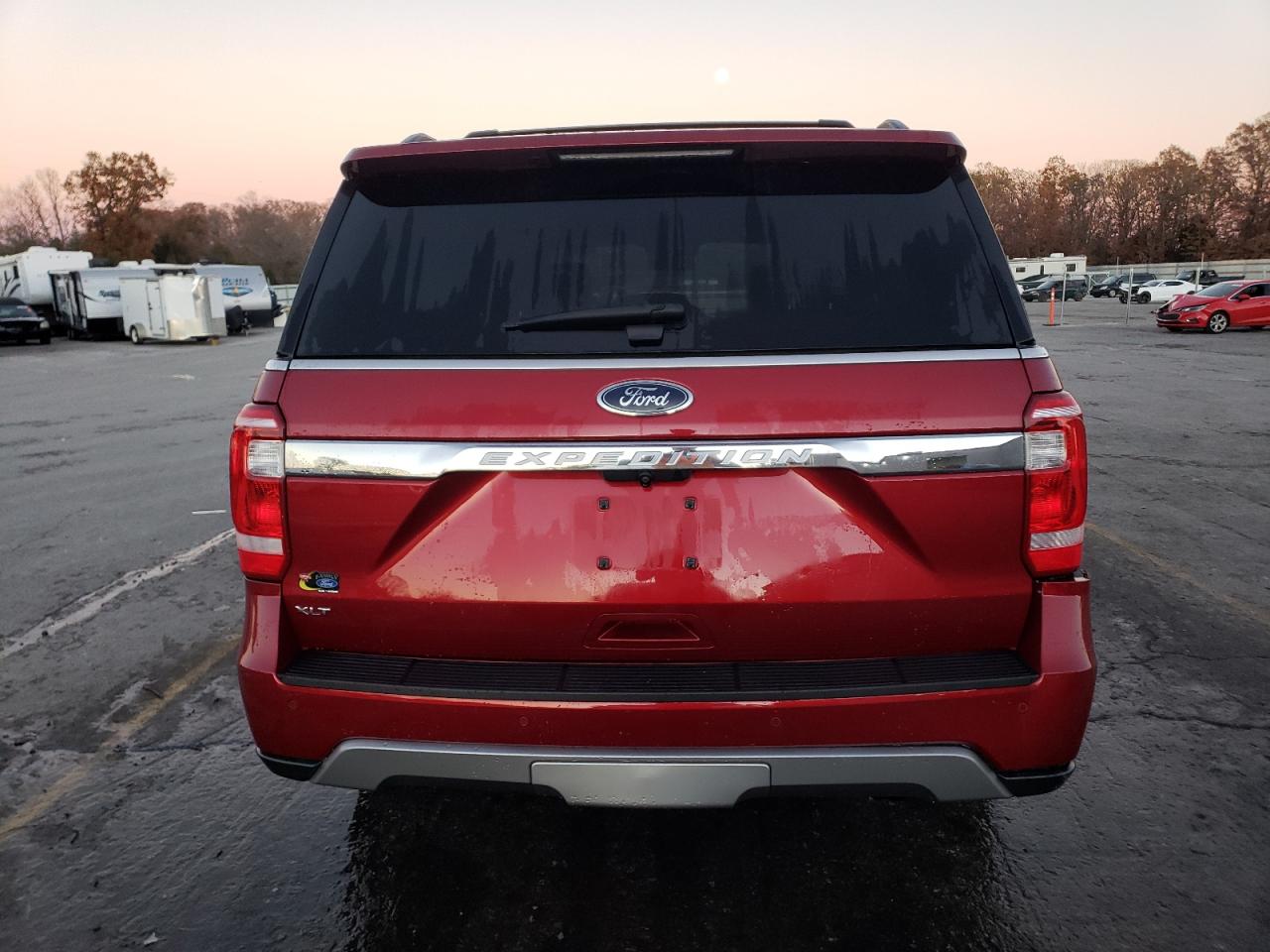 2018 Ford Expedition VIN 1FMJU1JT4JEA08173 Copart auction photo, side / rear end damage thumbnail 6