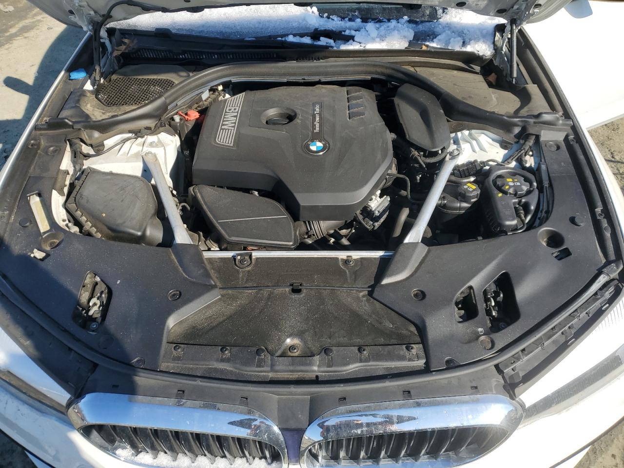 2019 BMW 5er VIN WBAJA7C57KWW19872 Copart auction photo, minor dent/scratches damage thumbnail 11
