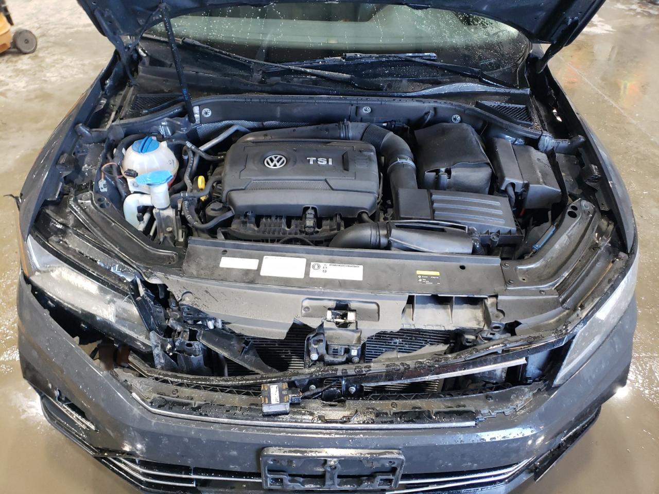 2017 Volkswagen Passat VIN 1VWDT7A31HC015642 Copart auction photo, front end damage thumbnail 12